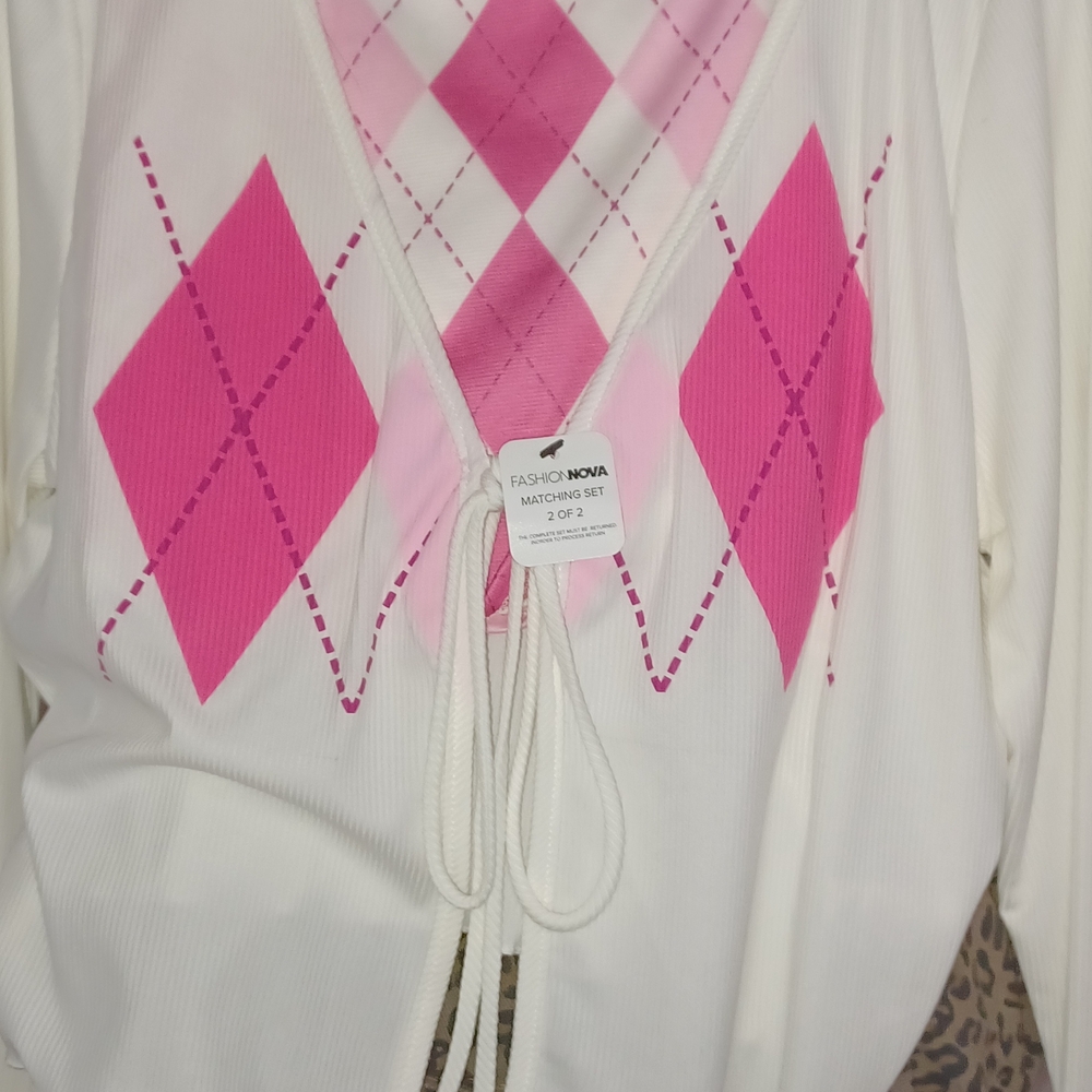 Fashion Nova White Ribbed V-Neck Top with Pink Argyle Accents